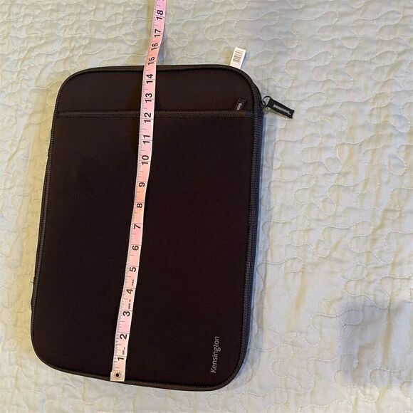 Kensington Black Laptop Sleeve NWOT - Picture 1 of 7